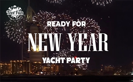 10New-Year-Yacht-Party-Tickets.webp