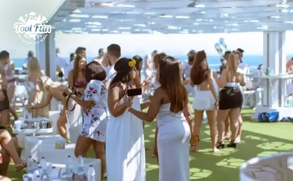 2-Yacht-Wedding-Dubai-laptop-version-copy-2.webp
