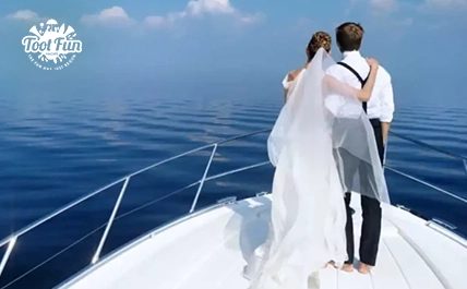 3-Yacht-Wedding-Dubai-laptop-version-copy-2.webp