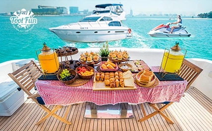 4-Yacht-Breakfast-Dubai3-copy.webp