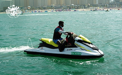 6Yacht-Breakfast-Dubai-Package-laptop-version-copy.webp