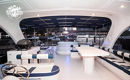 F1-90FT-Yacht-Rental-version-copy-6.webp