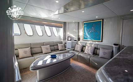 F1-97FT-Yacht-Rental-version-copy-14.webp