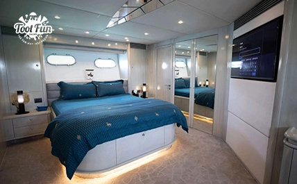 F1-97FT-Yacht-Rental-version-copy-8.webp