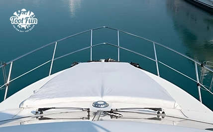 New-Year-50-FT-Yacht-laptop-version-copy-4.webp
