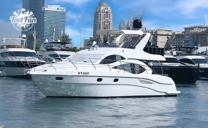 New-Year-55-FT-Yacht-laptop-version-copy-10.webp