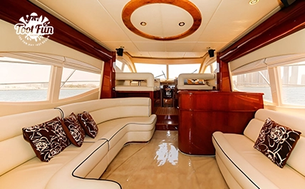 New-Year-55-FT-Yacht-laptop-version-copy-3.webp