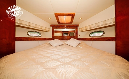 New-Year-55-FT-Yacht-laptop-version-copy-6.webp