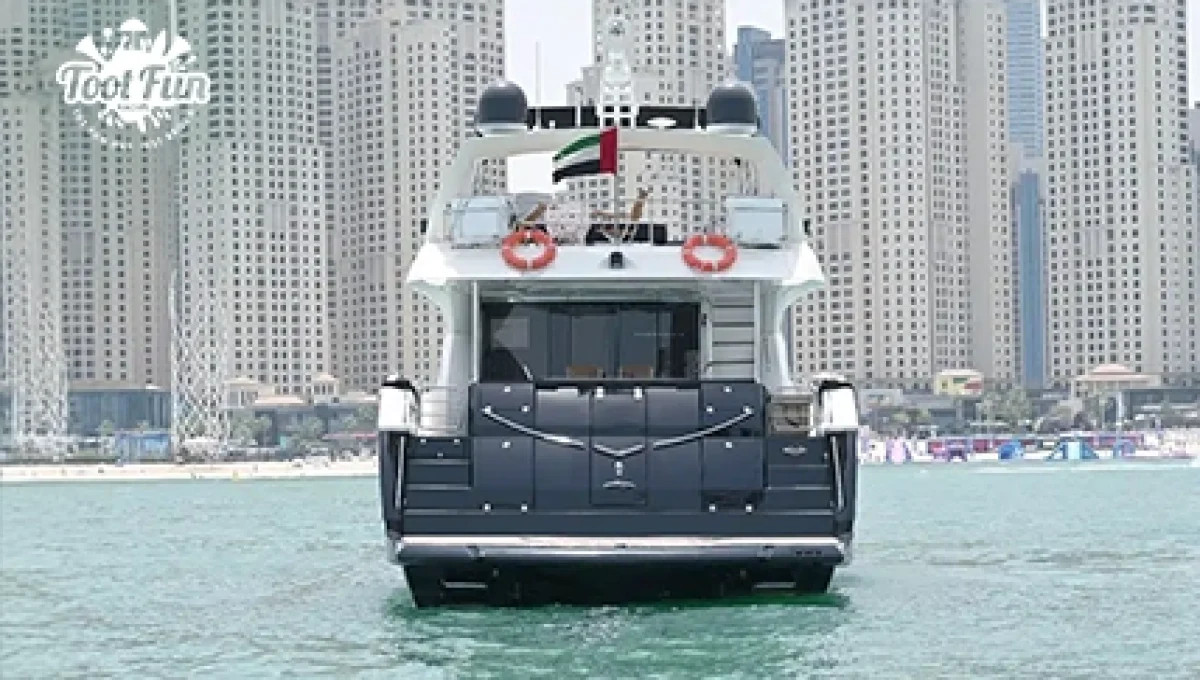 10-97-Sunseeker-Superyacht-laptop-version-copy.webp