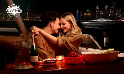 1Romantic-Yacht-Dinner-laptop-version-copy.webp