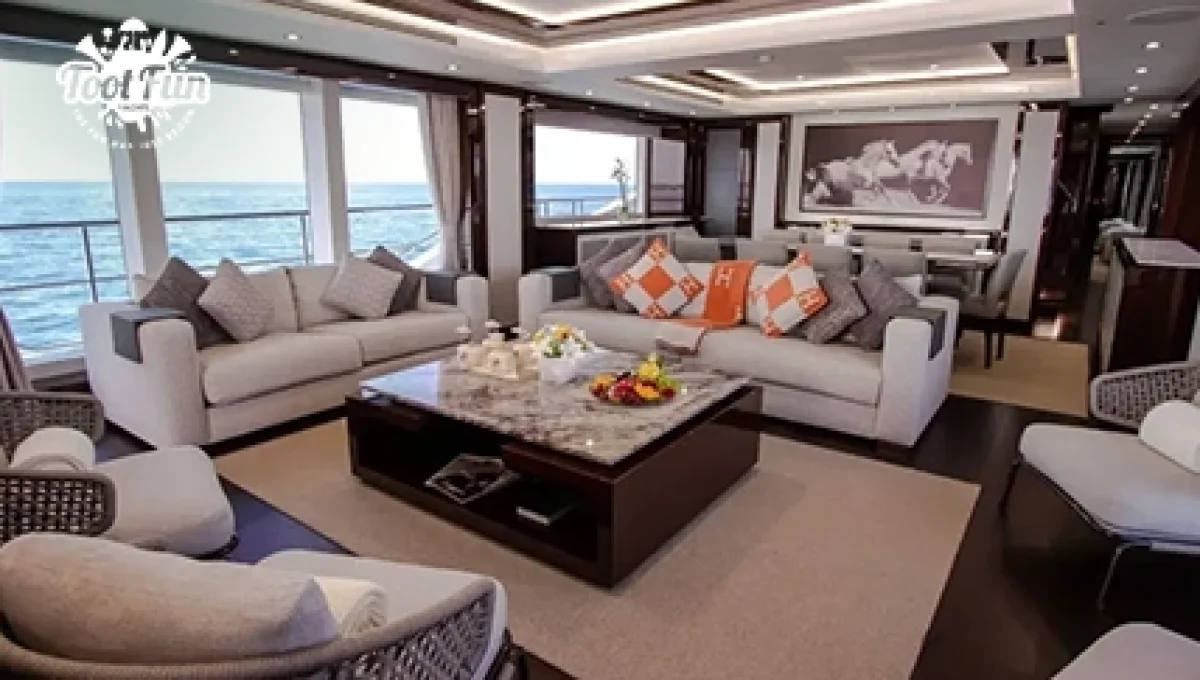 2-116-Sunseeker-Superyacht-laptop-version-copy.webp