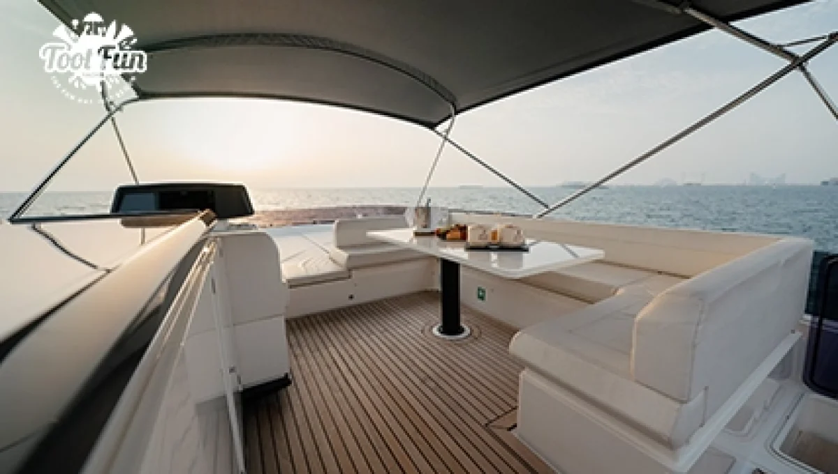 20-67-Feretti-Superyacht-laptop-version-copy.webp