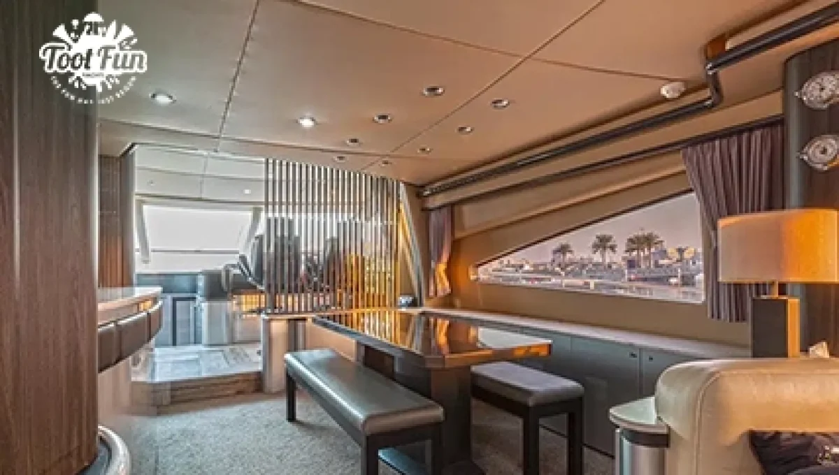 3-97-Sunseeker-Superyacht-laptop-version-copy.webp