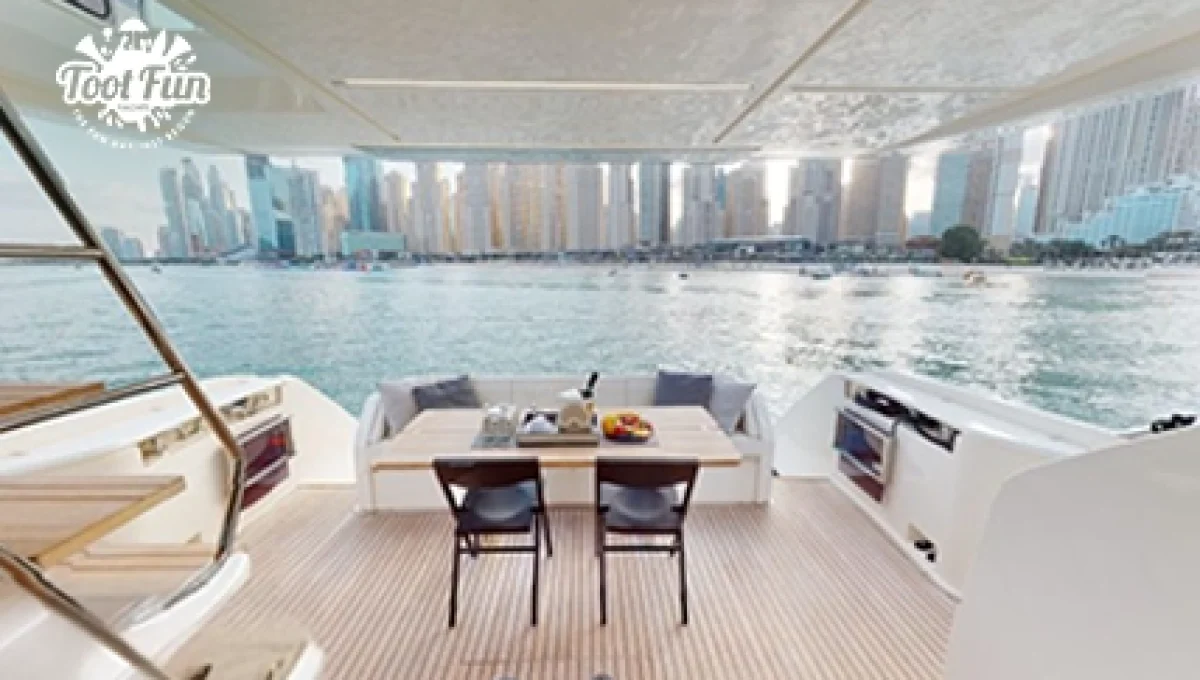 4-67-Feretti-Superyacht-laptop-version-copy.webp