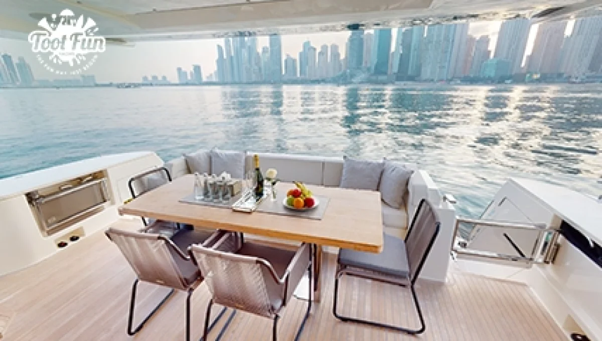 4-78-Ferretti-Superyacht-laptop-version-copy.webp