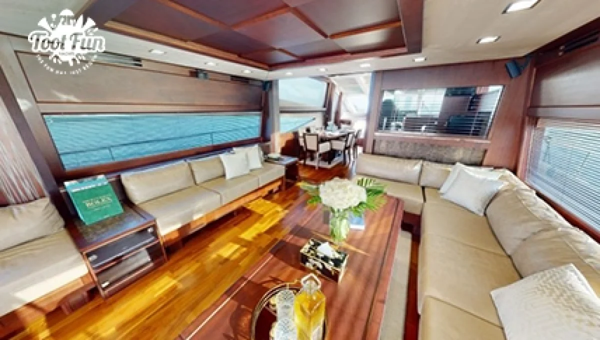 4-79-FT-Galleon-Superyacht-laptop-version-copy.webp
