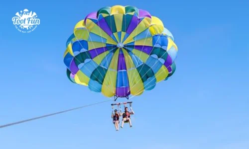 4-Test-your-Balance-With-Parasailing-Dubaii-copy.webp