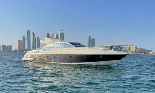 Azimut 68 FT Yacht in Abu Dhabi (1)