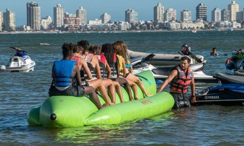 Banana Boat in Abu Dhabi (1)