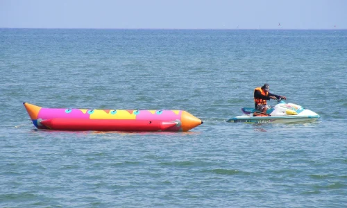 Banana Boat in Abu Dhabi (2)
