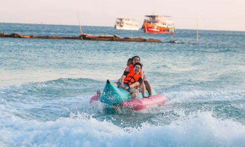 Banana Boat in Abu Dhabi (3)