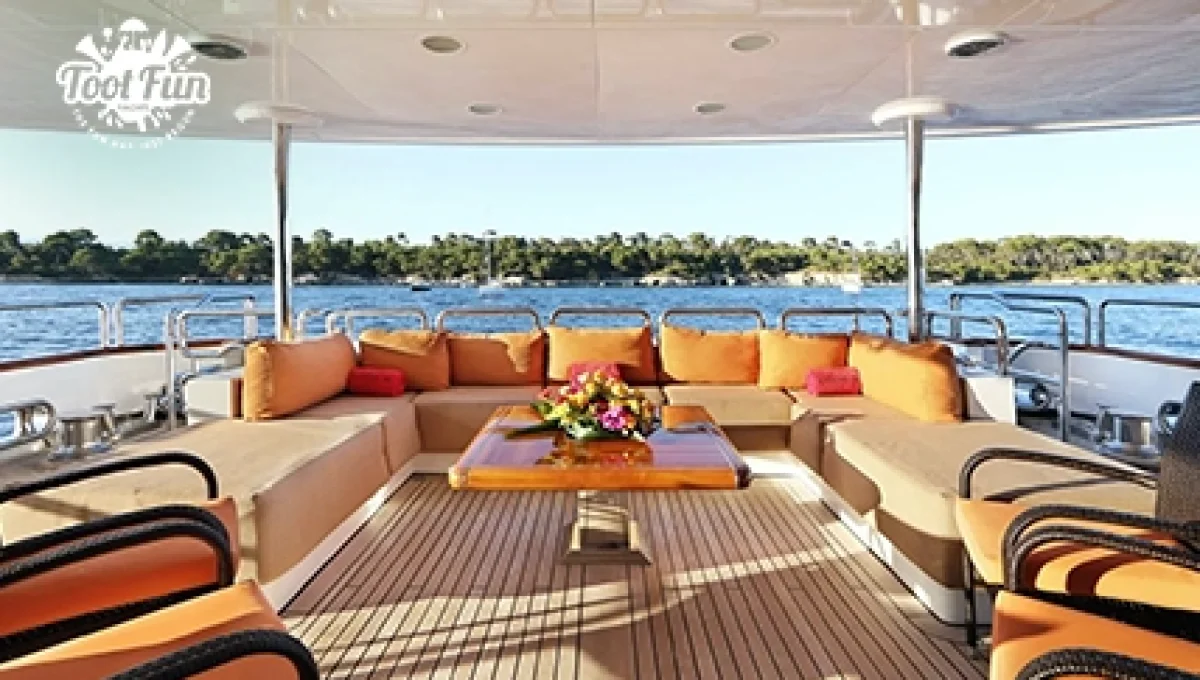 F1-164FT-Yacht-Rental-version-copy-10.webp