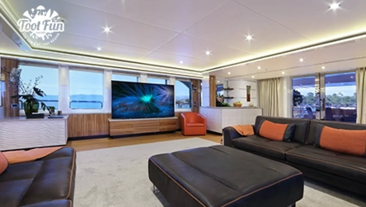 F1-164FT-Yacht-Rental-version-copy-5.webp