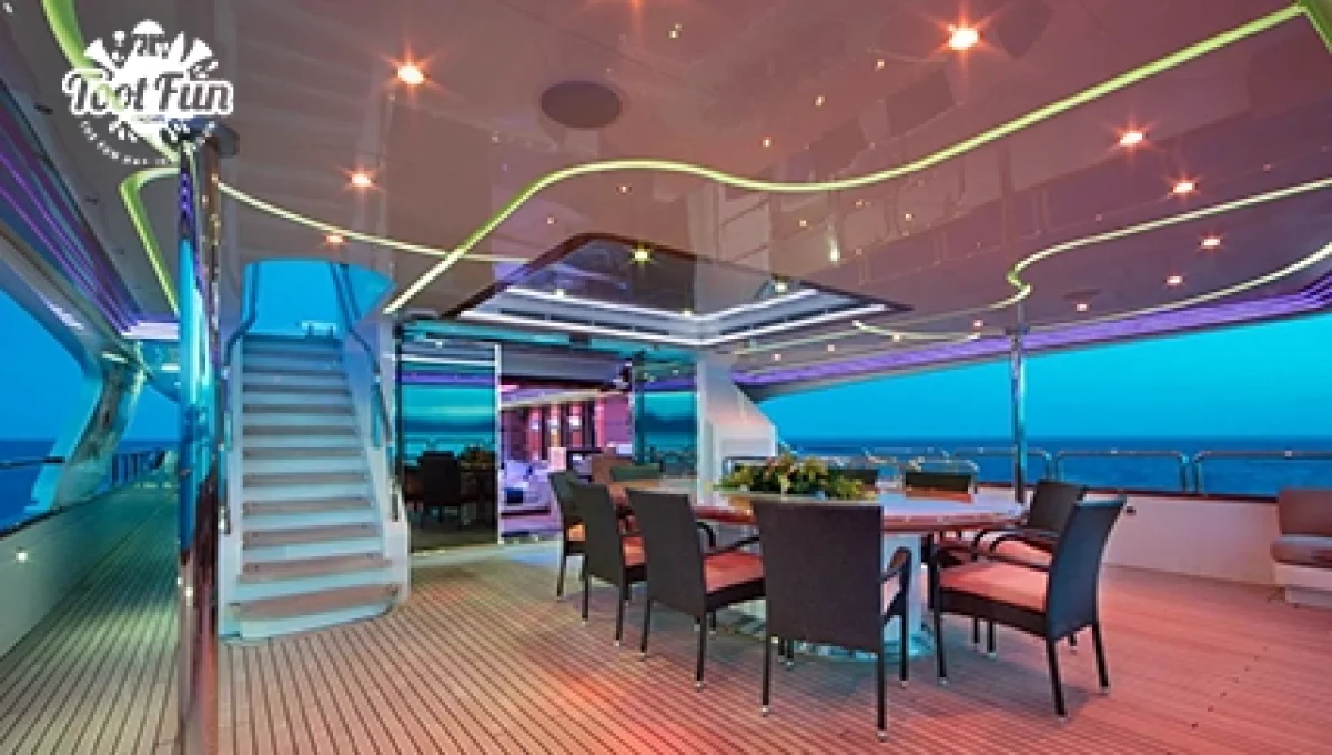 F1-164FT-Yacht-Rental-version-copy-9.webp